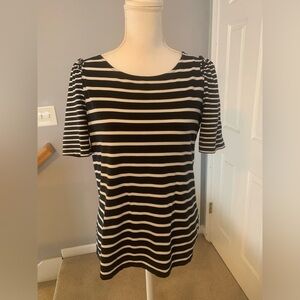 Talbots Women’s Size M Scoop Neck Black / White Striped T-Shirt / Puffed Sleeves